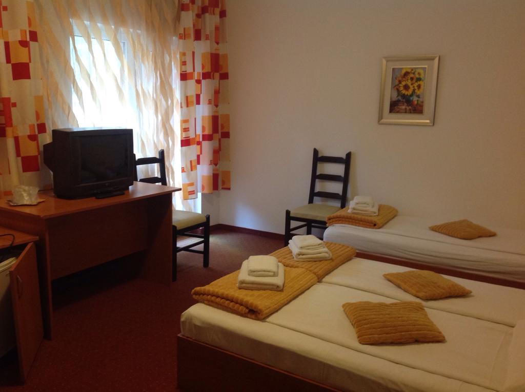Hotel Panoramic Moneasa Quarto foto