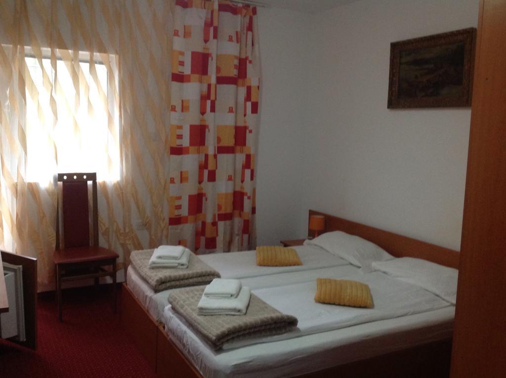 Hotel Panoramic Moneasa Quarto foto