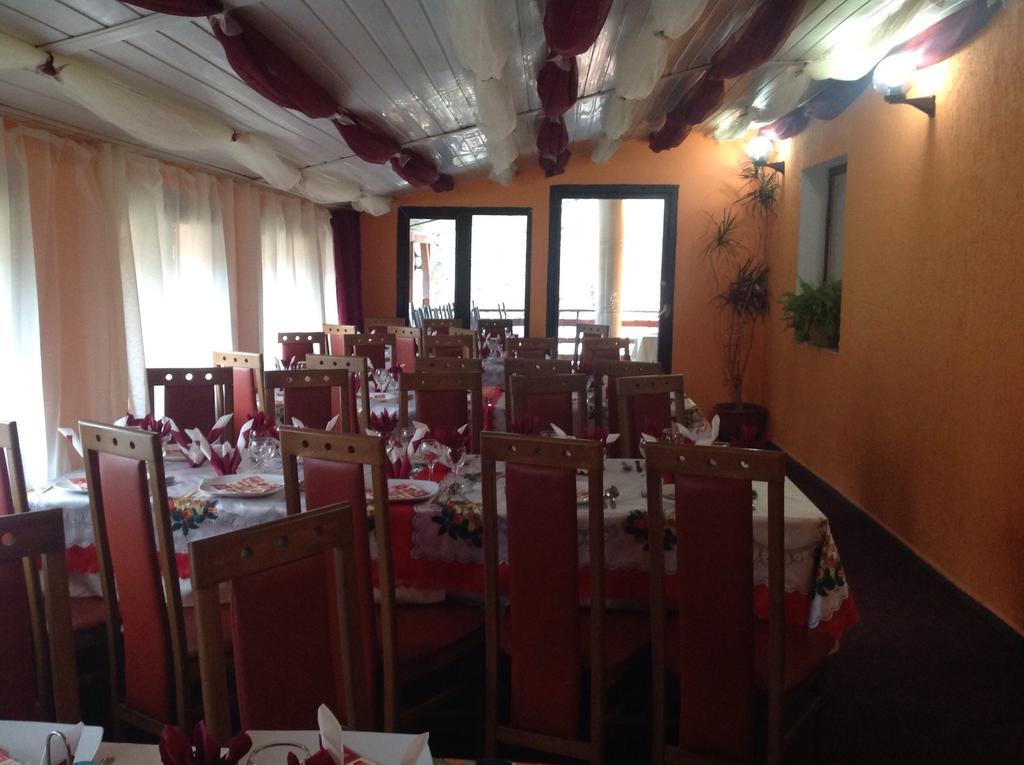 Hotel Panoramic Moneasa Quarto foto